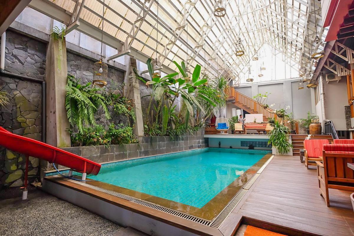 Rumah Stroberi Organic Farm & Family Lodge Lembang Dış mekan fotoğraf